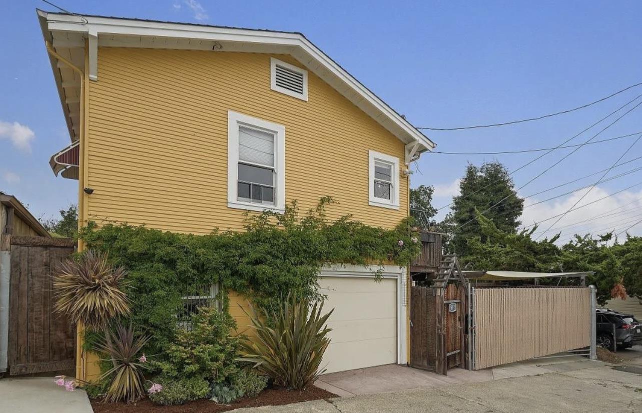 Detail Gallery Image 1 of 18 For 531 Kentucky St, Vallejo,  CA 94590 - 2 Beds | 2 Baths