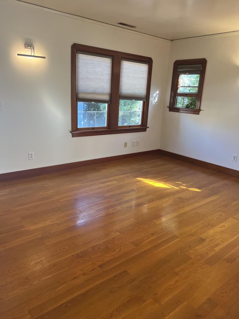 Detail Gallery Image 4 of 18 For 531 Kentucky St, Vallejo,  CA 94590 - 2 Beds | 2 Baths