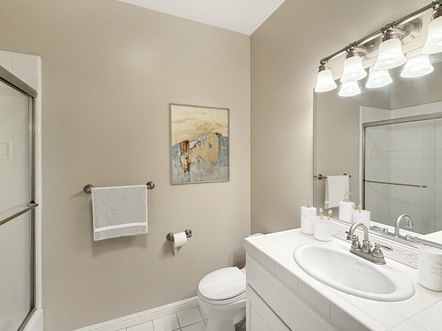 Detail Gallery Image 11 of 15 For 456 Gabilan St #3,  Los Altos,  CA 94022 - 1 Beds | 1 Baths