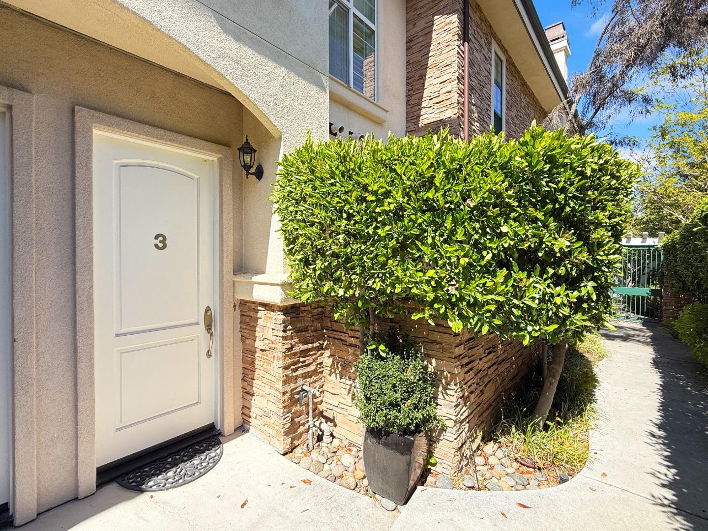 Detail Gallery Image 14 of 15 For 456 Gabilan St #3,  Los Altos,  CA 94022 - 1 Beds | 1 Baths