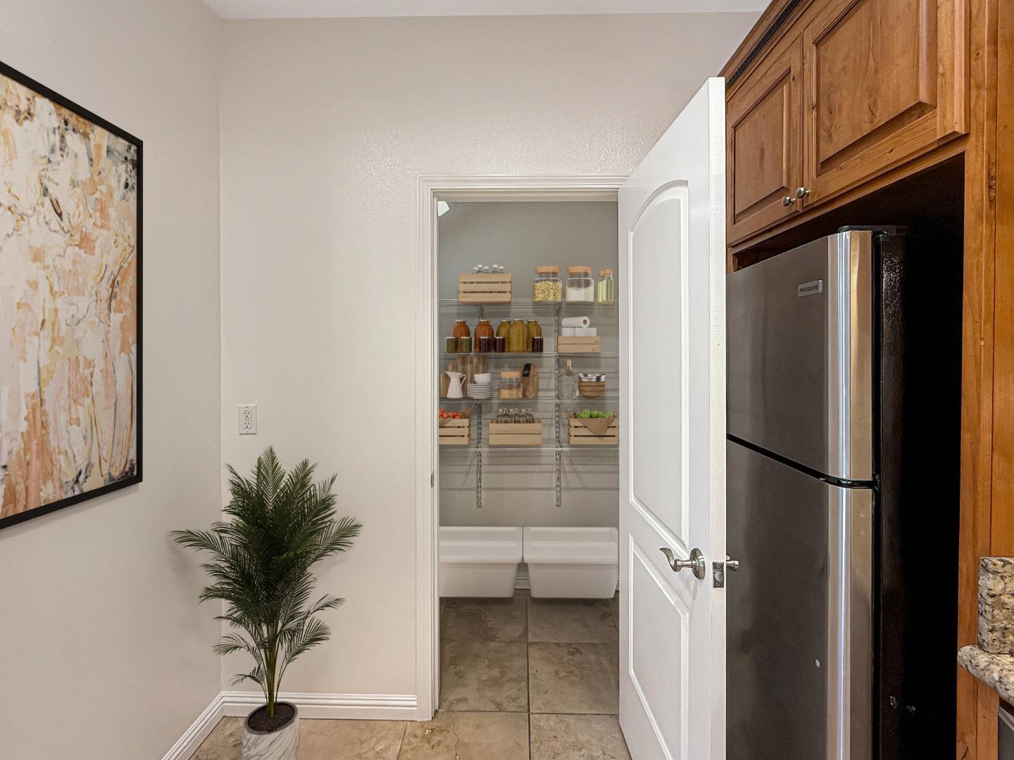 Detail Gallery Image 7 of 15 For 456 Gabilan St #3,  Los Altos,  CA 94022 - 1 Beds | 1 Baths