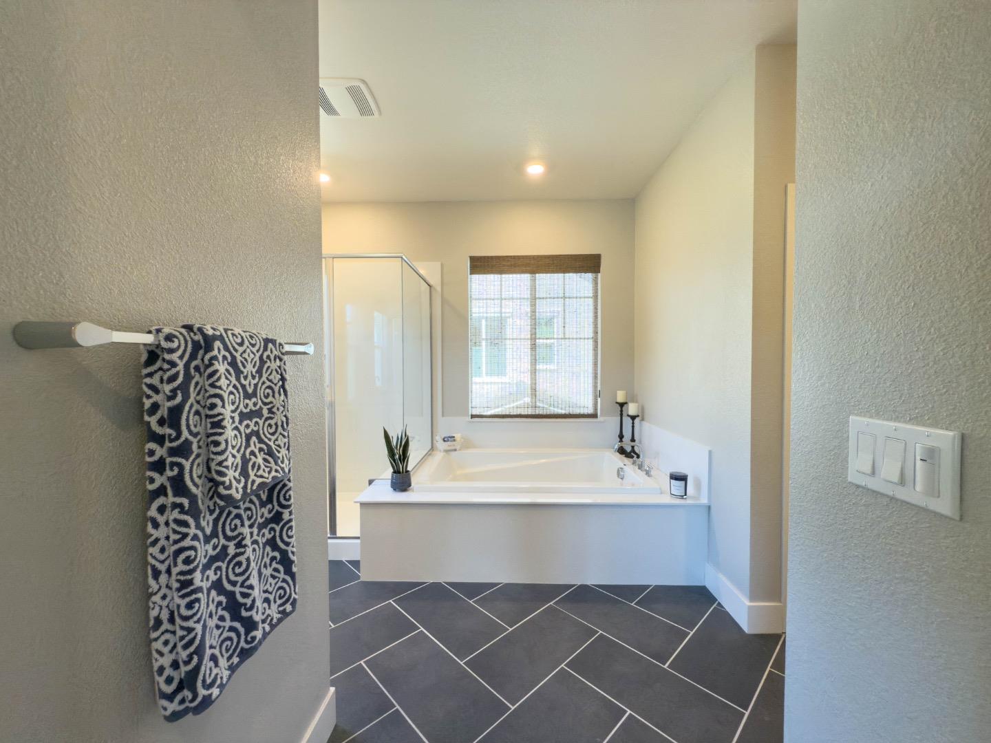 Detail Gallery Image 31 of 53 For 2581 Haybale St, Gilroy,  CA 95020 - 4 Beds | 3 Baths