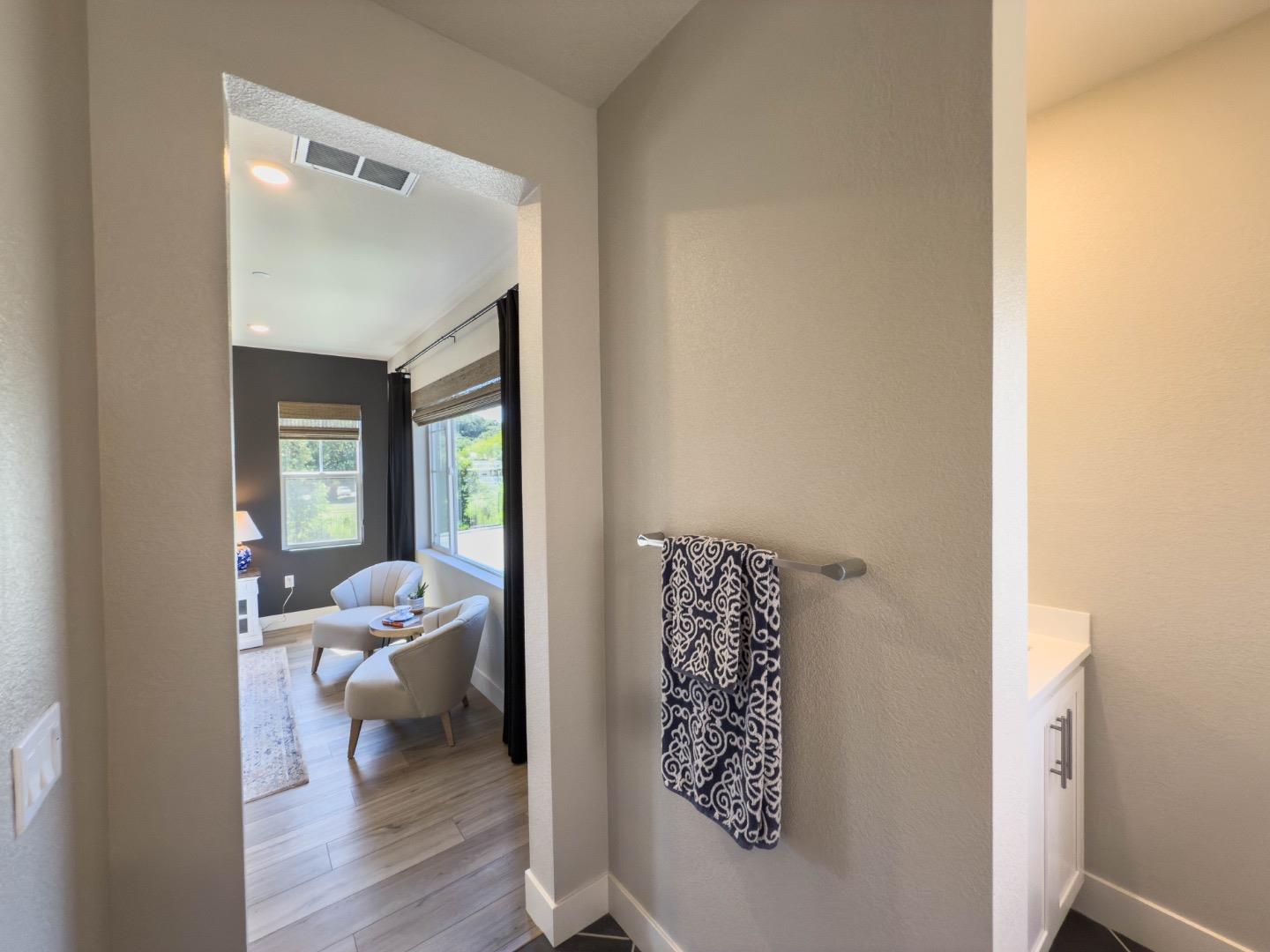 Detail Gallery Image 32 of 53 For 2581 Haybale St, Gilroy,  CA 95020 - 4 Beds | 3 Baths