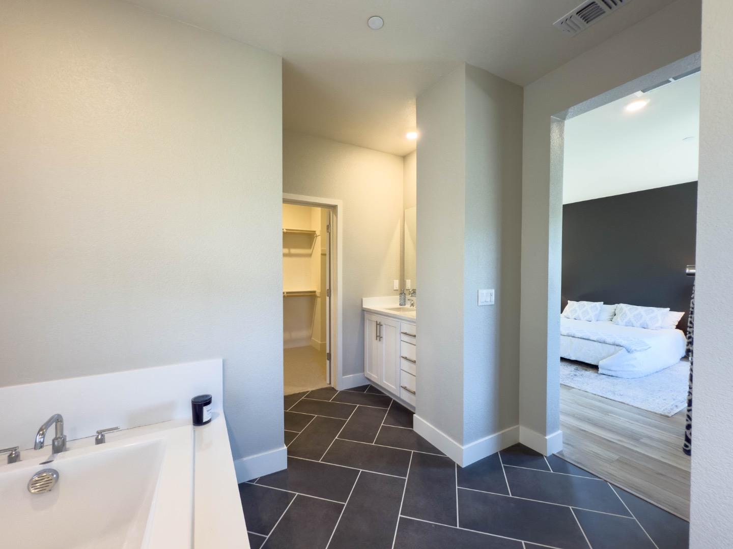 Detail Gallery Image 37 of 53 For 2581 Haybale St, Gilroy,  CA 95020 - 4 Beds | 3 Baths