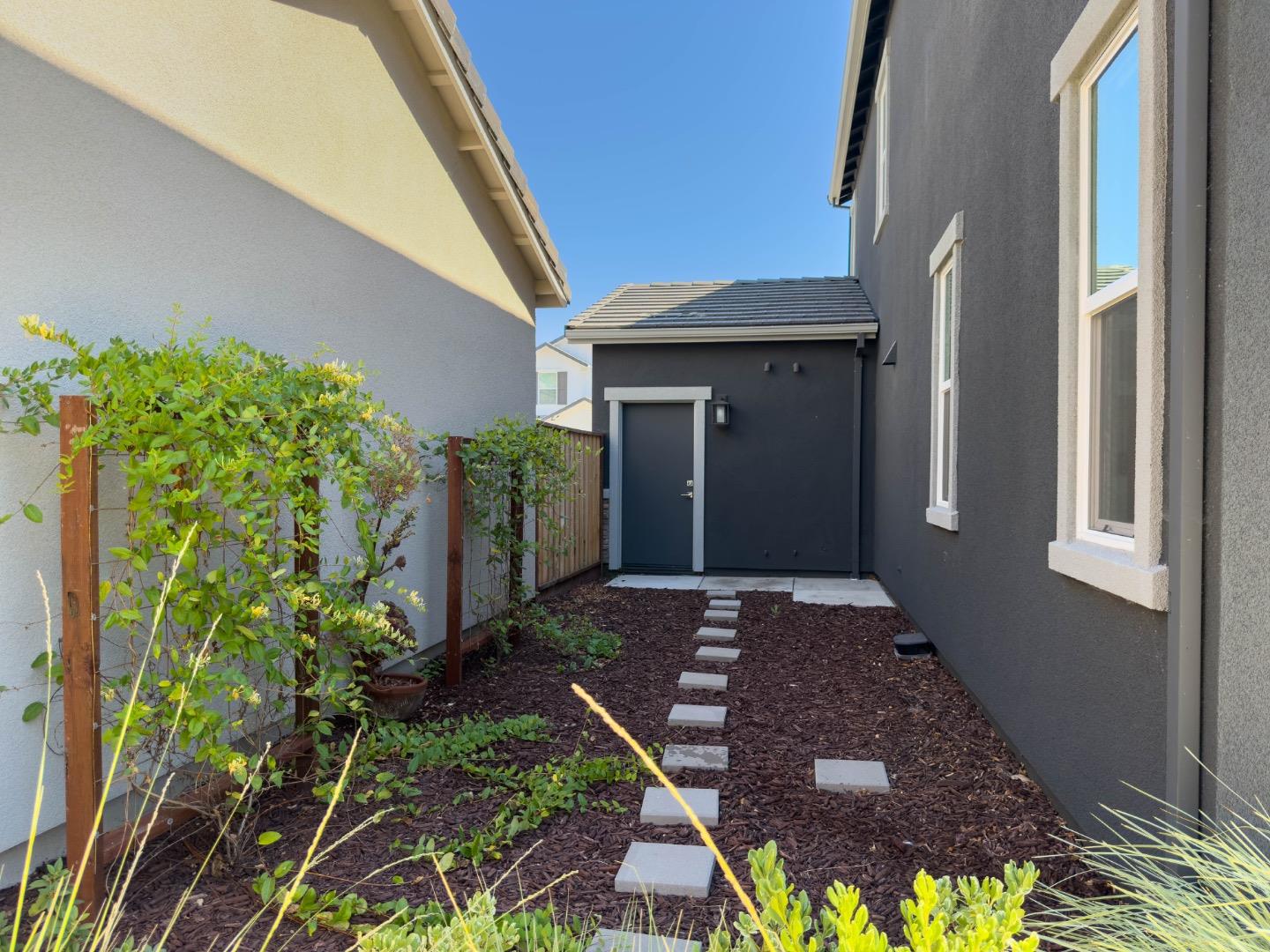Detail Gallery Image 51 of 53 For 2581 Haybale St, Gilroy,  CA 95020 - 4 Beds | 3 Baths