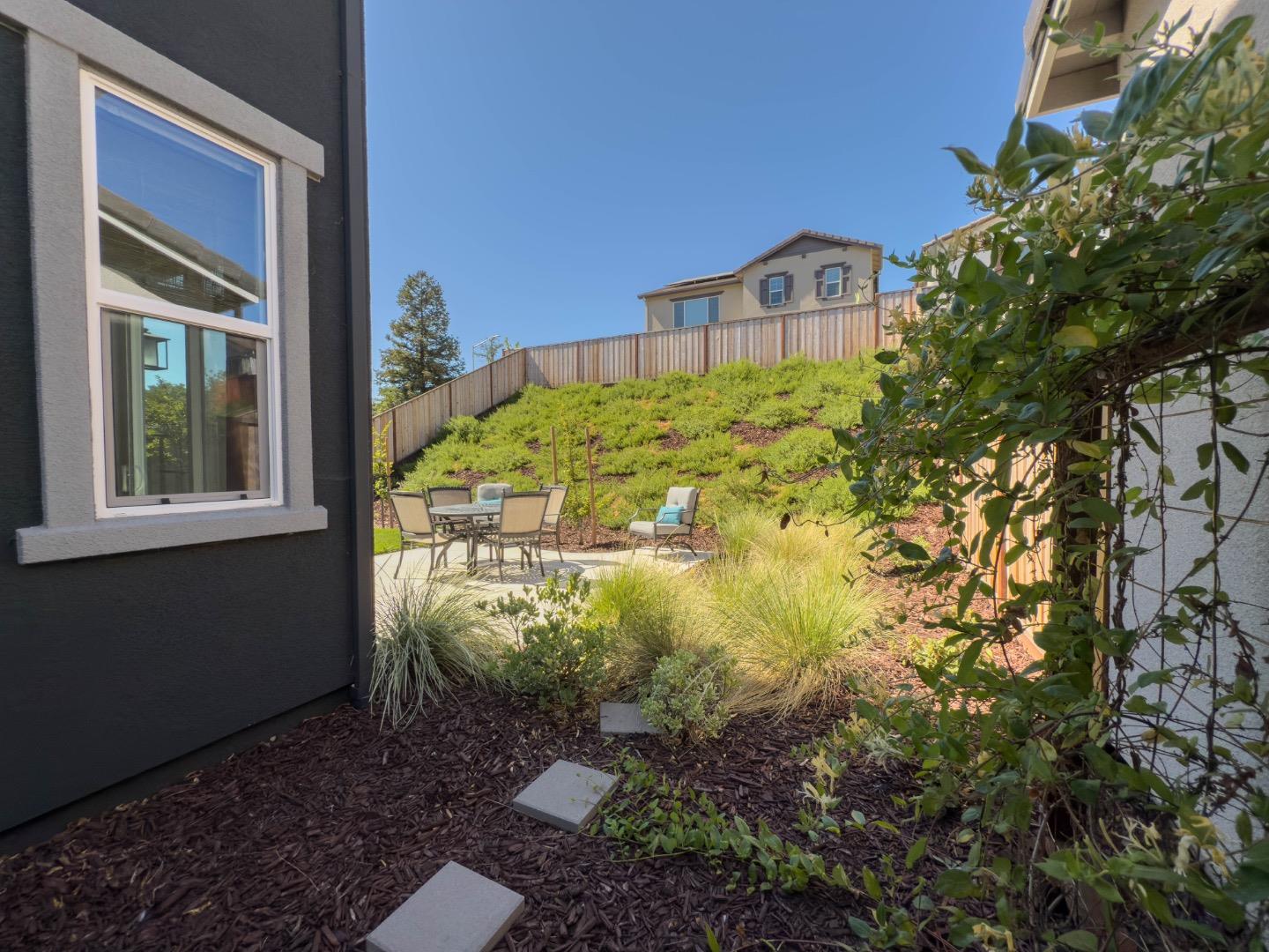 Detail Gallery Image 52 of 53 For 2581 Haybale St, Gilroy,  CA 95020 - 4 Beds | 3 Baths