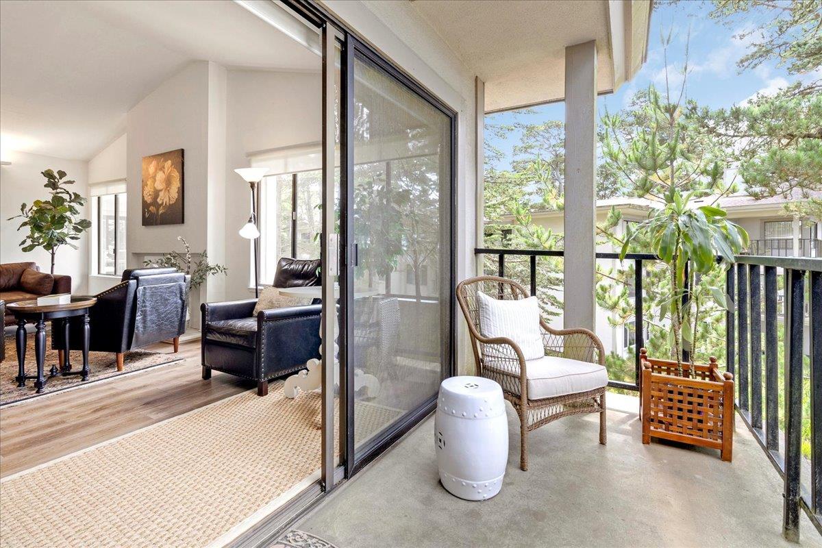 Detail Gallery Image 12 of 33 For 32 Ocean Pines Ln, Pebble Beach,  CA 93953 - 2 Beds | 2 Baths