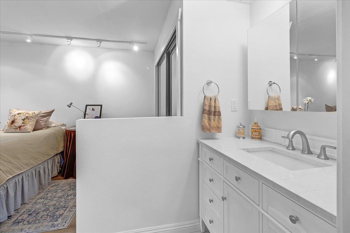 Detail Gallery Image 22 of 33 For 32 Ocean Pines Ln, Pebble Beach,  CA 93953 - 2 Beds | 2 Baths