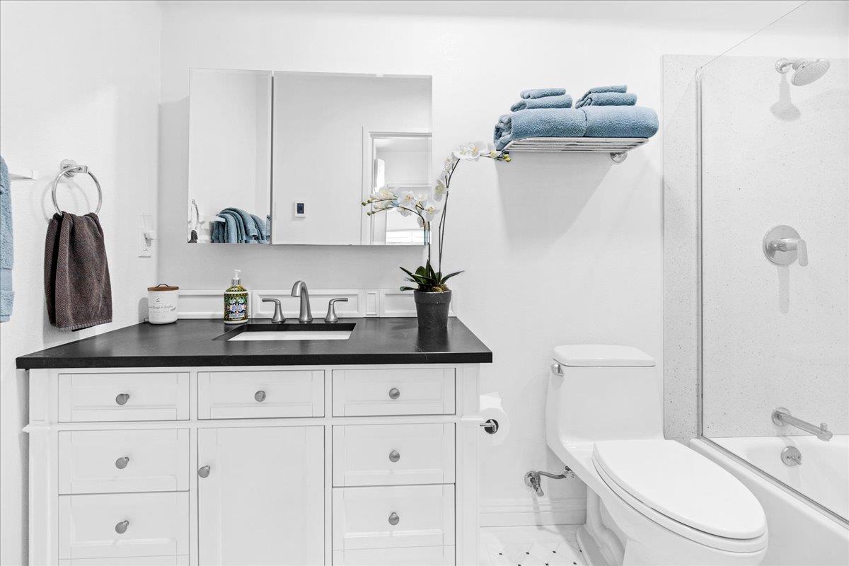 Detail Gallery Image 27 of 33 For 32 Ocean Pines Ln, Pebble Beach,  CA 93953 - 2 Beds | 2 Baths