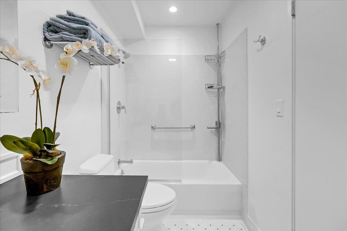 Detail Gallery Image 28 of 33 For 32 Ocean Pines Ln, Pebble Beach,  CA 93953 - 2 Beds | 2 Baths