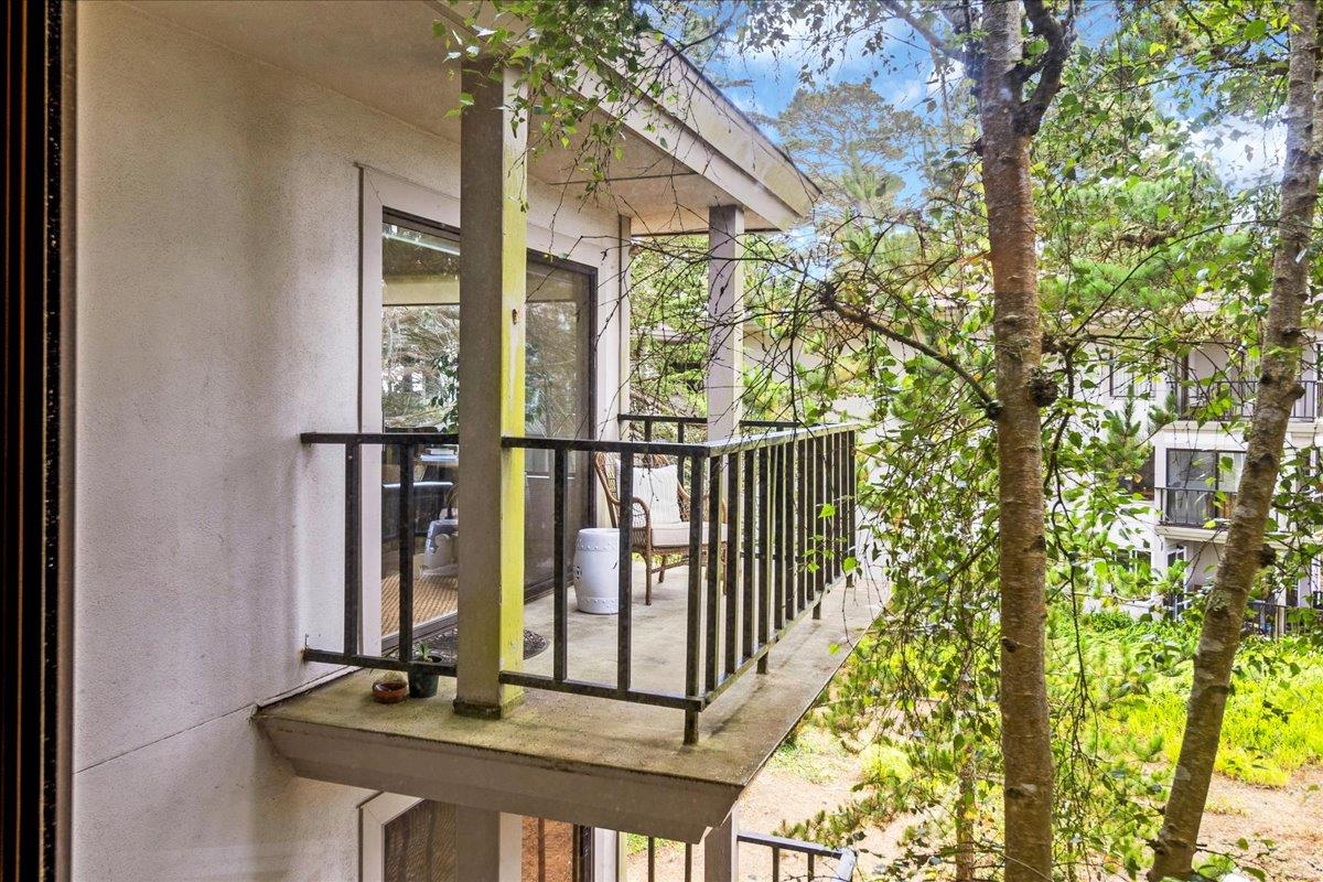 Detail Gallery Image 29 of 33 For 32 Ocean Pines Ln, Pebble Beach,  CA 93953 - 2 Beds | 2 Baths