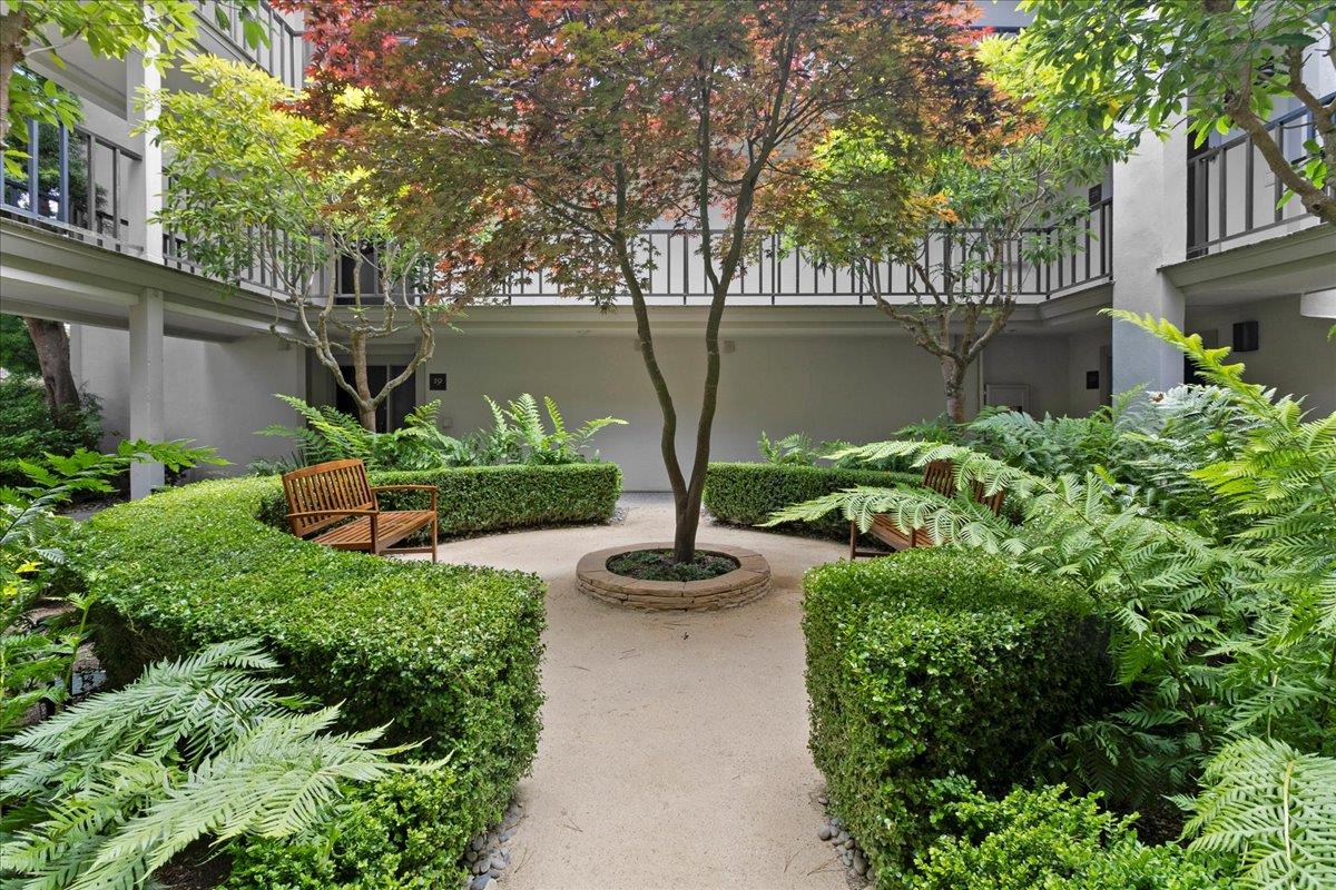 Detail Gallery Image 3 of 33 For 32 Ocean Pines Ln, Pebble Beach,  CA 93953 - 2 Beds | 2 Baths