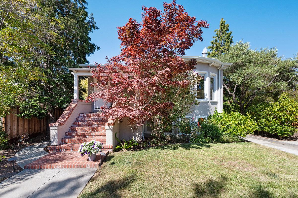 Detail Gallery Image 18 of 76 For 1308 Montero Ave, Burlingame,  CA 94010 - 4 Beds | 3/1 Baths