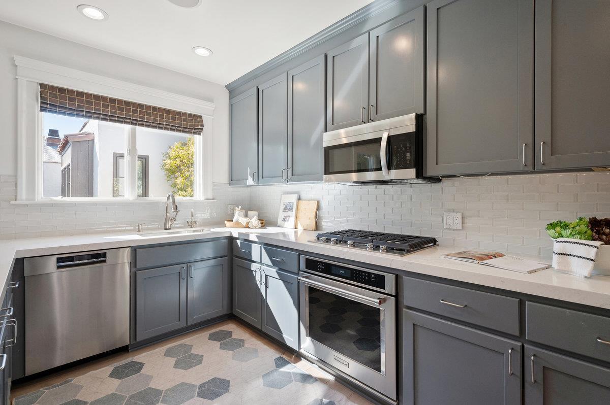 Detail Gallery Image 35 of 76 For 1308 Montero Ave, Burlingame,  CA 94010 - 4 Beds | 3/1 Baths