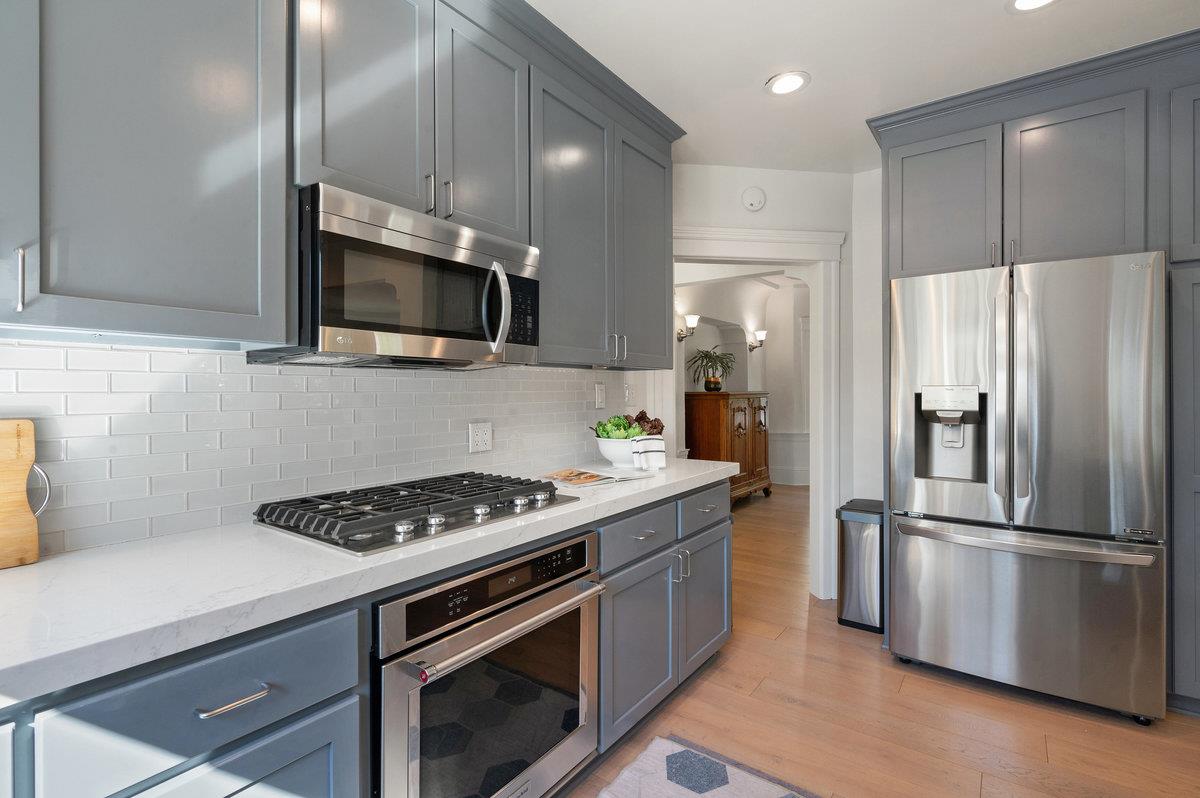 Detail Gallery Image 37 of 76 For 1308 Montero Ave, Burlingame,  CA 94010 - 4 Beds | 3/1 Baths
