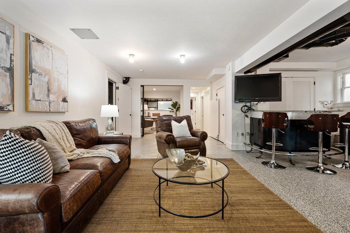 Detail Gallery Image 66 of 76 For 1308 Montero Ave, Burlingame,  CA 94010 - 4 Beds | 3/1 Baths