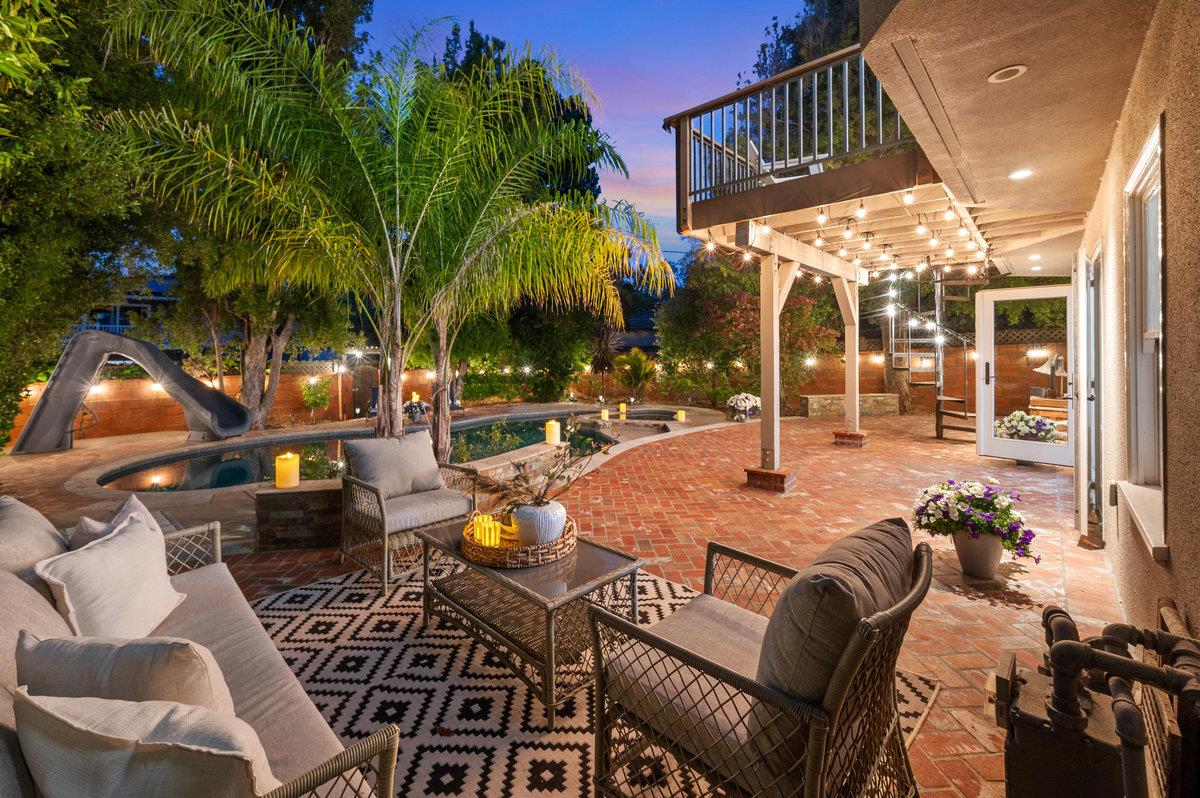 Detail Gallery Image 9 of 76 For 1308 Montero Ave, Burlingame,  CA 94010 - 4 Beds | 3/1 Baths