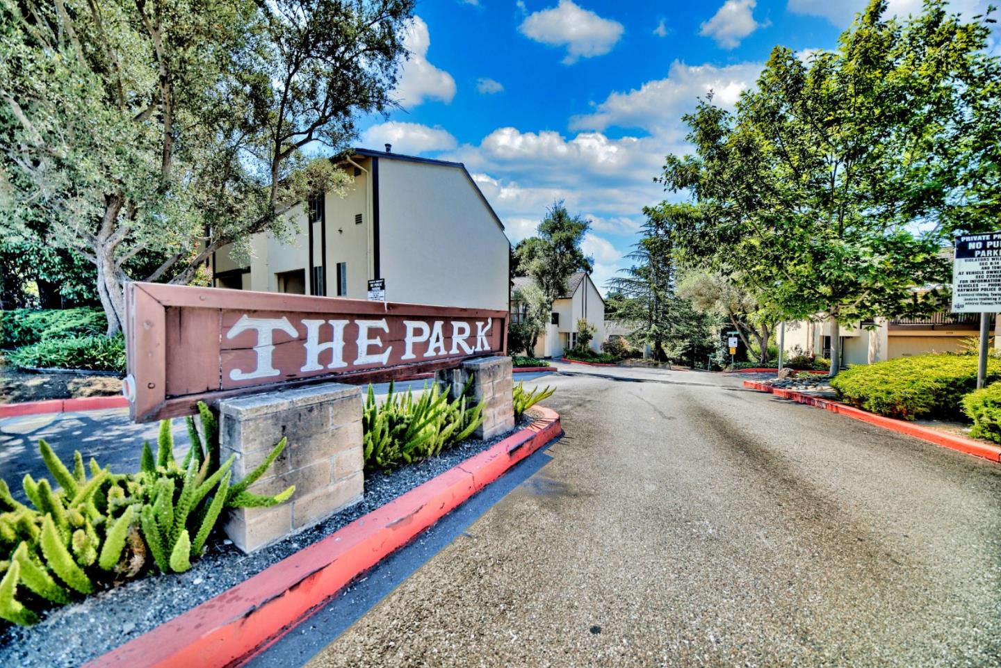 Detail Gallery Image 2 of 36 For 1770 Gazelle Way, Hayward,  CA 94541 - 2 Beds | 1/1 Baths