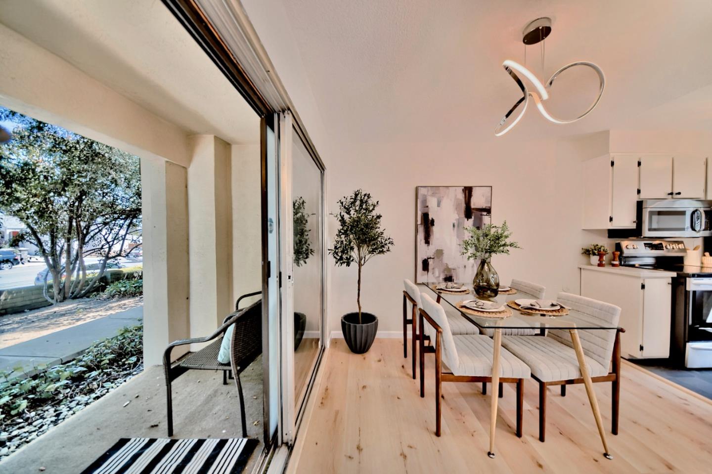 Detail Gallery Image 5 of 36 For 1770 Gazelle Way, Hayward,  CA 94541 - 2 Beds | 1/1 Baths