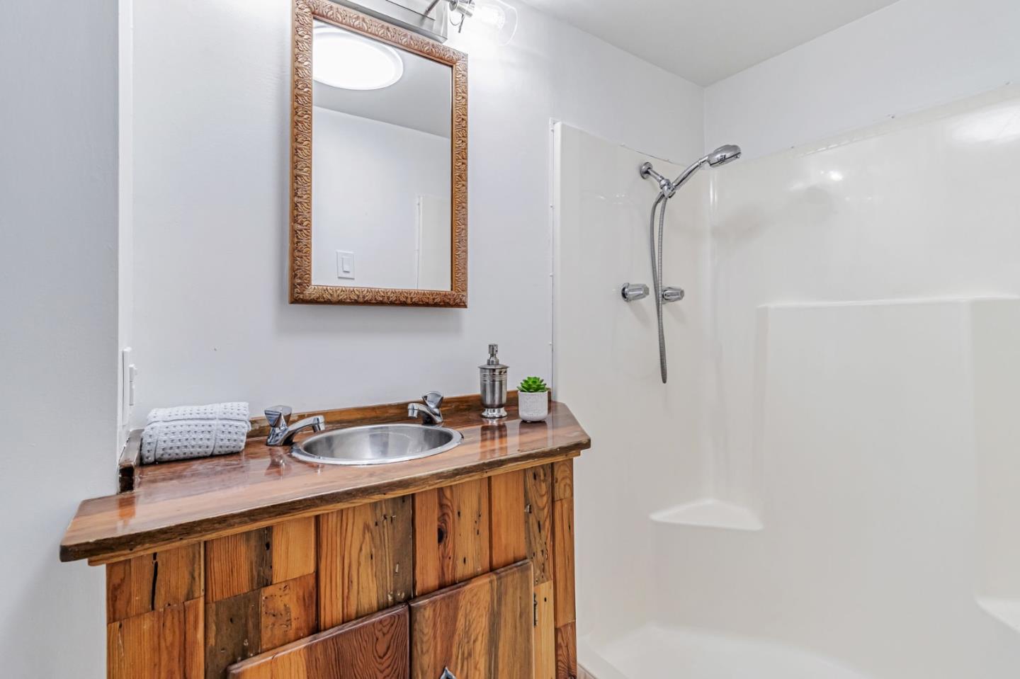 Detail Gallery Image 42 of 53 For 382 El Paseo, Millbrae,  CA 94030 - 4 Beds | 2 Baths