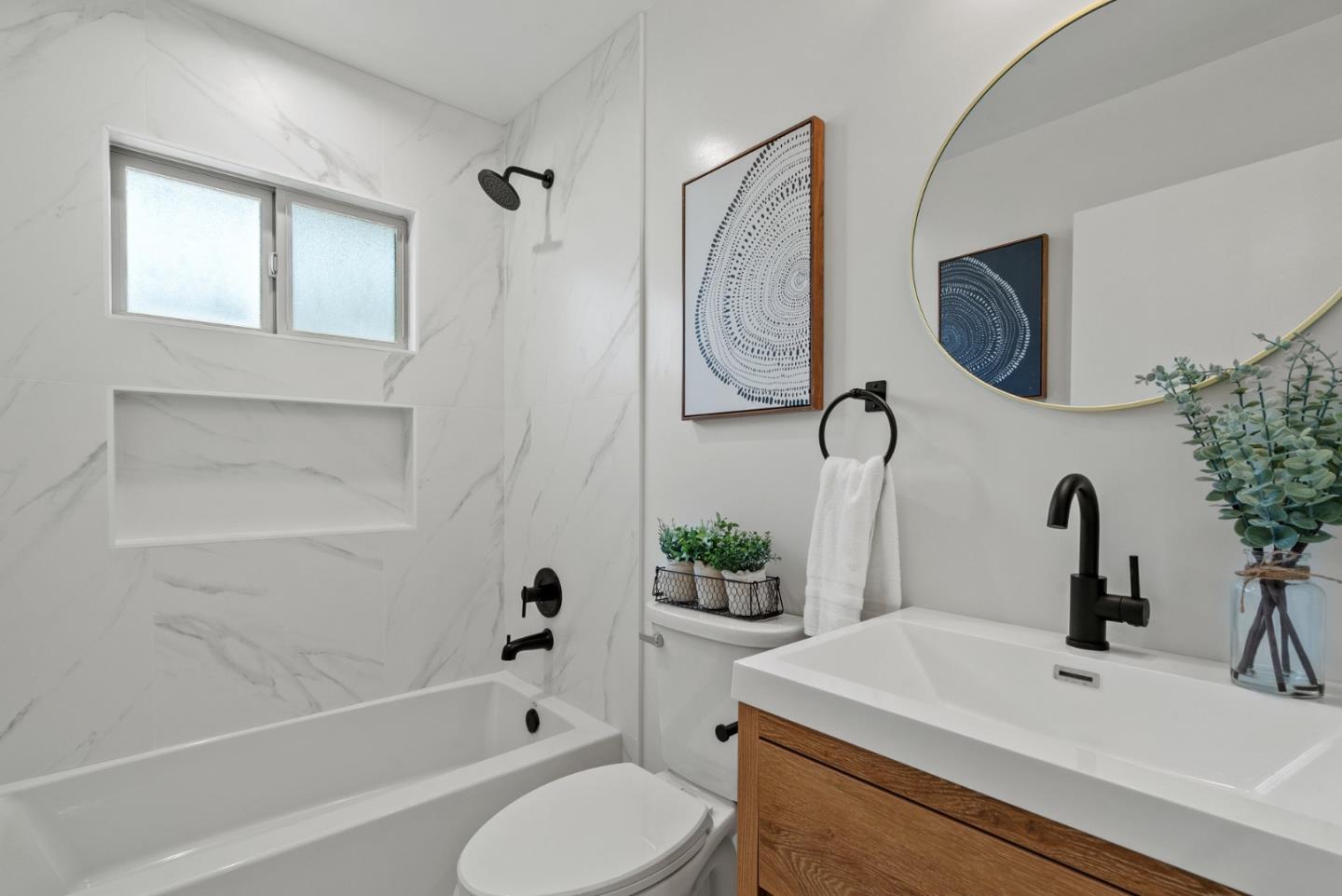 Detail Gallery Image 2 of 36 For 225 Gomes Ct #4,  Campbell,  CA 95008 - 2 Beds | 1 Baths