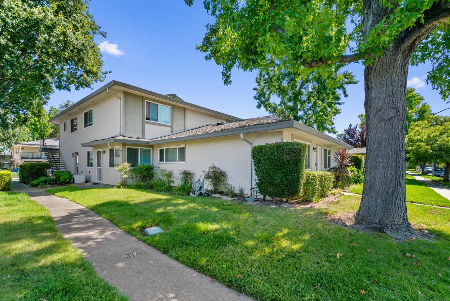Detail Gallery Image 5 of 36 For 225 Gomes Ct #4,  Campbell,  CA 95008 - 2 Beds | 1 Baths