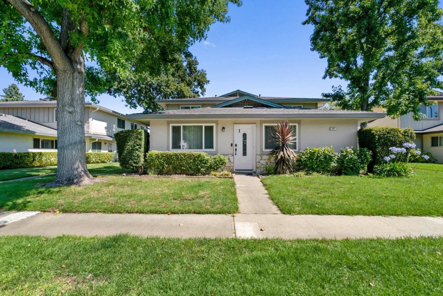Detail Gallery Image 6 of 36 For 225 Gomes Ct #4,  Campbell,  CA 95008 - 2 Beds | 1 Baths