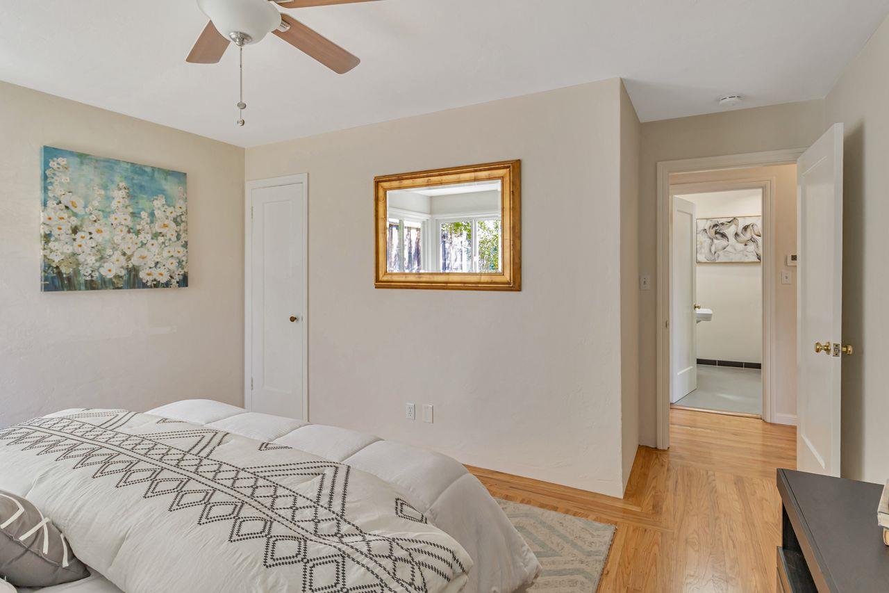 Detail Gallery Image 12 of 42 For 2534 Howard Ave, San Carlos,  CA 94070 - 2 Beds | 2 Baths