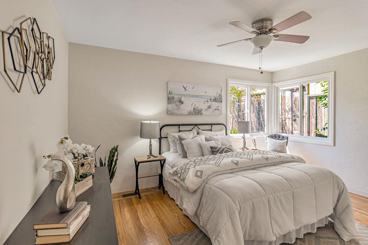 Detail Gallery Image 13 of 42 For 2534 Howard Ave, San Carlos,  CA 94070 - 2 Beds | 2 Baths