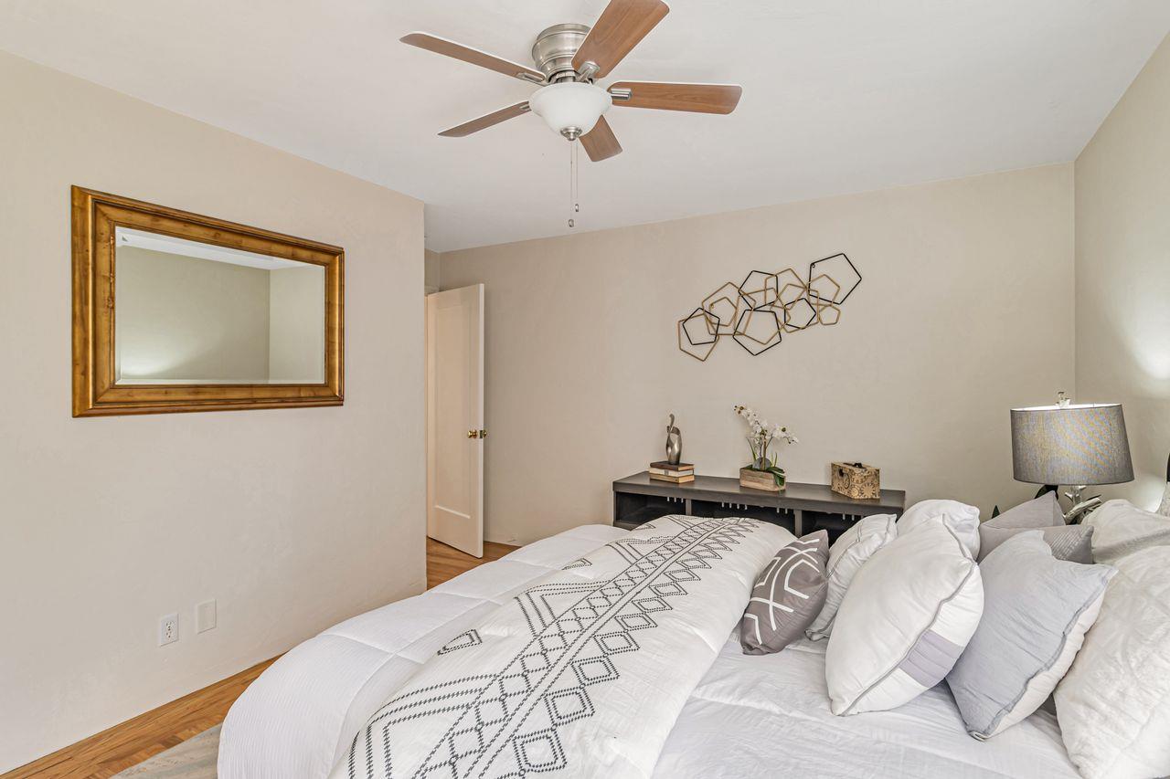 Detail Gallery Image 14 of 42 For 2534 Howard Ave, San Carlos,  CA 94070 - 2 Beds | 2 Baths
