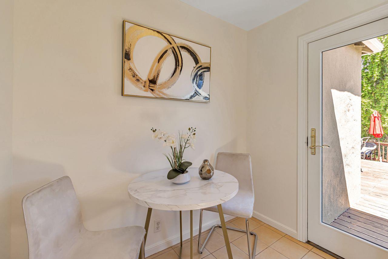 Detail Gallery Image 18 of 42 For 2534 Howard Ave, San Carlos,  CA 94070 - 2 Beds | 2 Baths