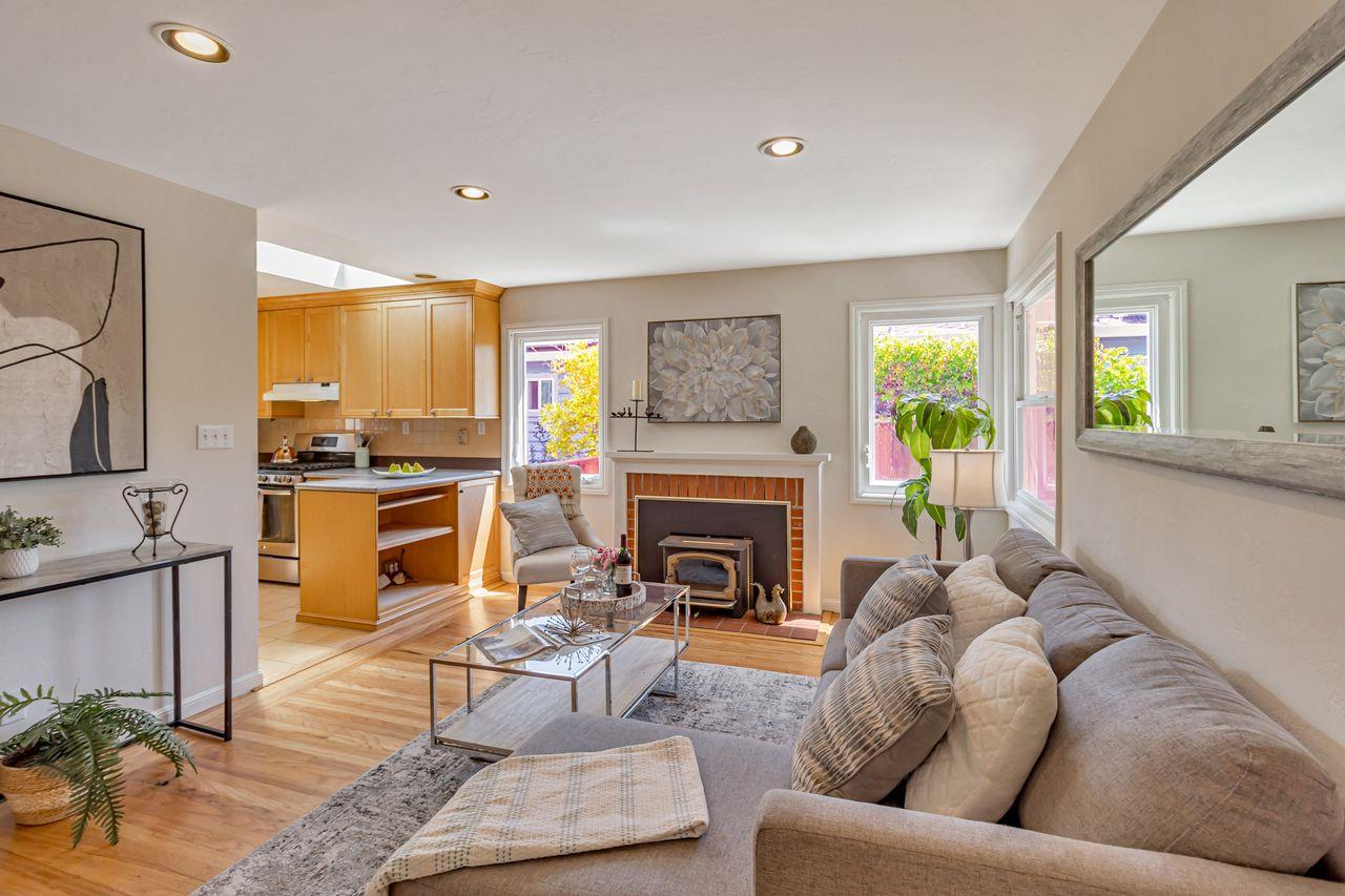 Detail Gallery Image 2 of 42 For 2534 Howard Ave, San Carlos,  CA 94070 - 2 Beds | 2 Baths
