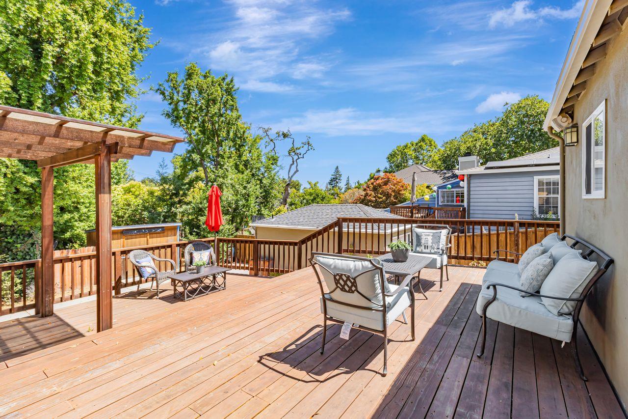 Detail Gallery Image 23 of 42 For 2534 Howard Ave, San Carlos,  CA 94070 - 2 Beds | 2 Baths