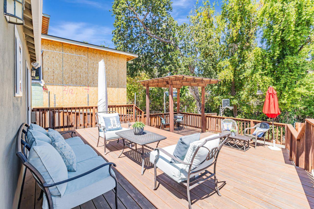 Detail Gallery Image 25 of 42 For 2534 Howard Ave, San Carlos,  CA 94070 - 2 Beds | 2 Baths