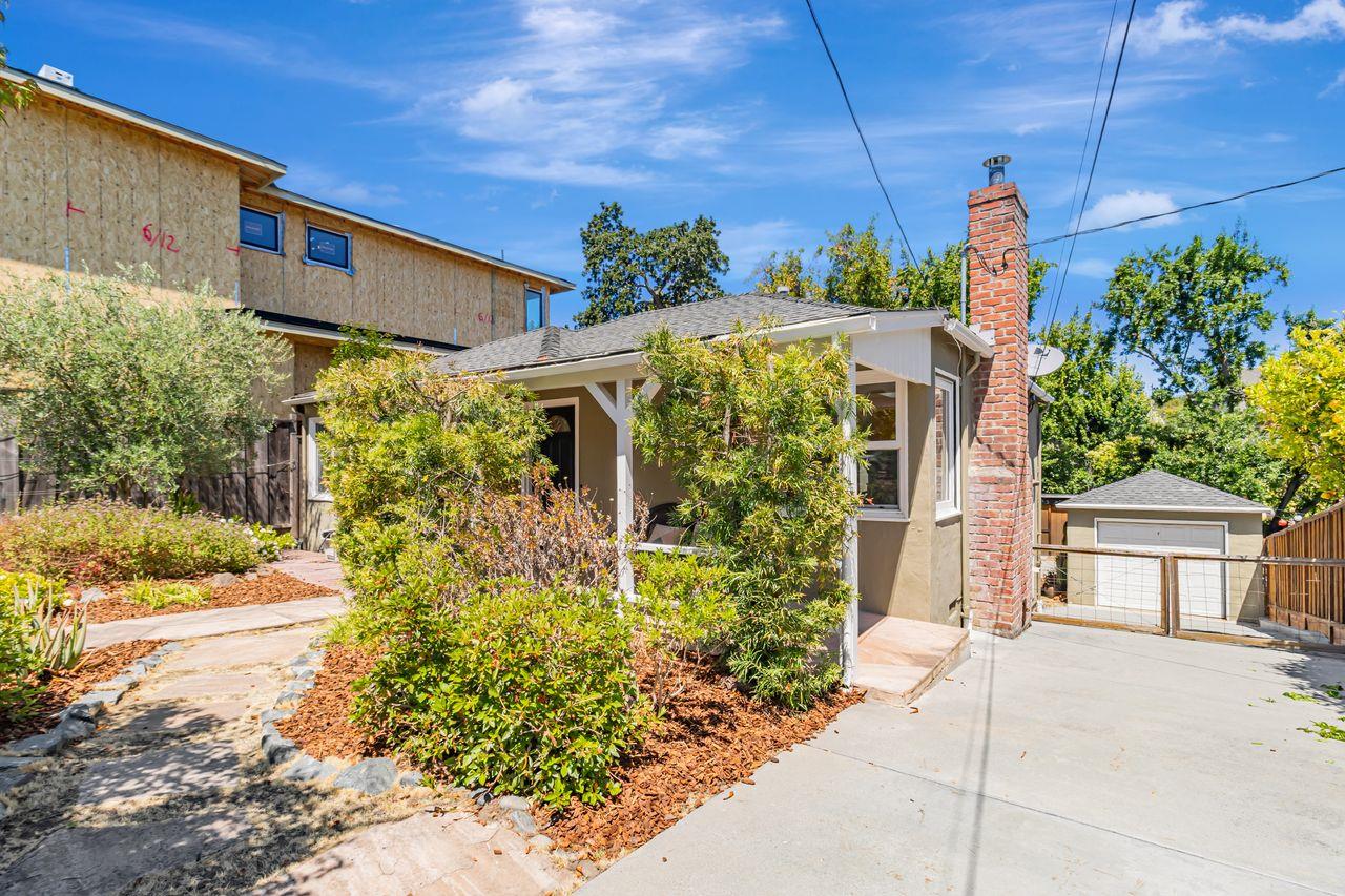 Detail Gallery Image 40 of 42 For 2534 Howard Ave, San Carlos,  CA 94070 - 2 Beds | 2 Baths