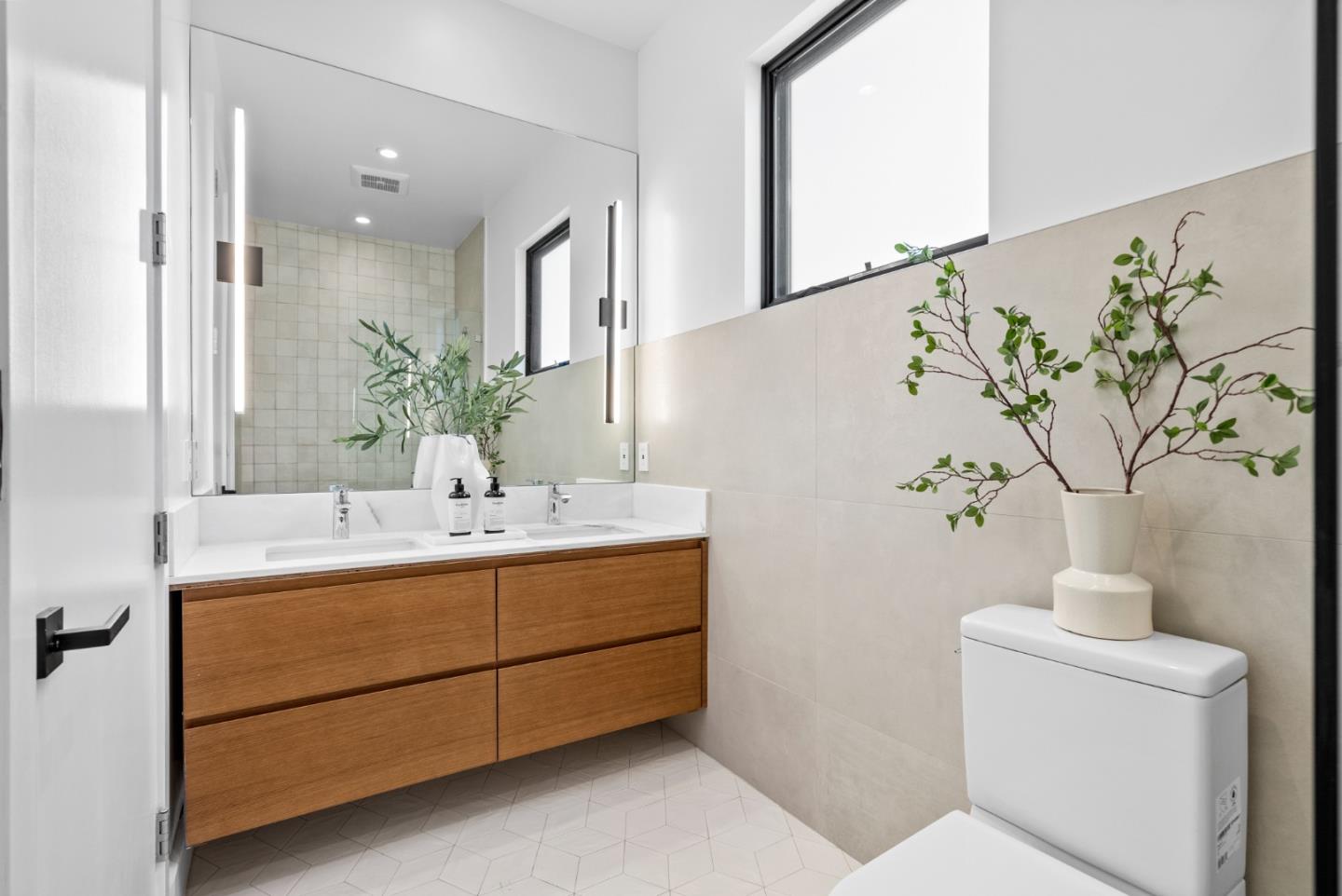 Detail Gallery Image 34 of 41 For 715 Santa Barbara Rd, Berkeley,  CA 94707 - 4 Beds | 3/2 Baths