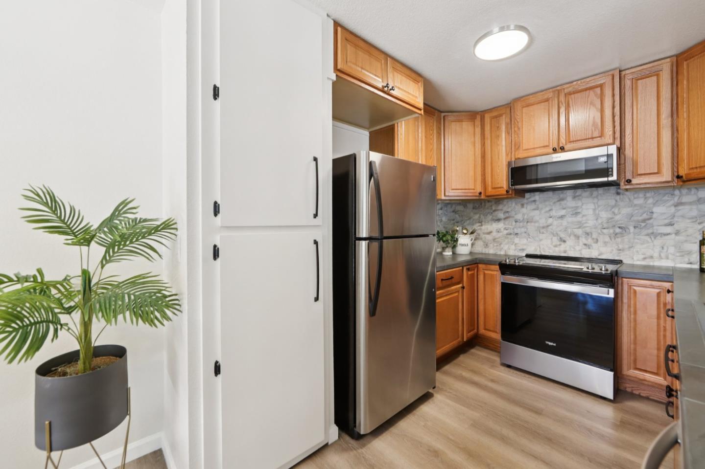 Detail Gallery Image 11 of 29 For 709 Whitewater Ct, San Jose,  CA 95133 - 3 Beds | 2 Baths