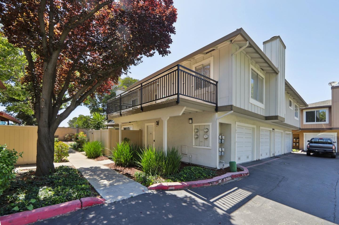 Detail Gallery Image 3 of 29 For 709 Whitewater Ct, San Jose,  CA 95133 - 3 Beds | 2 Baths