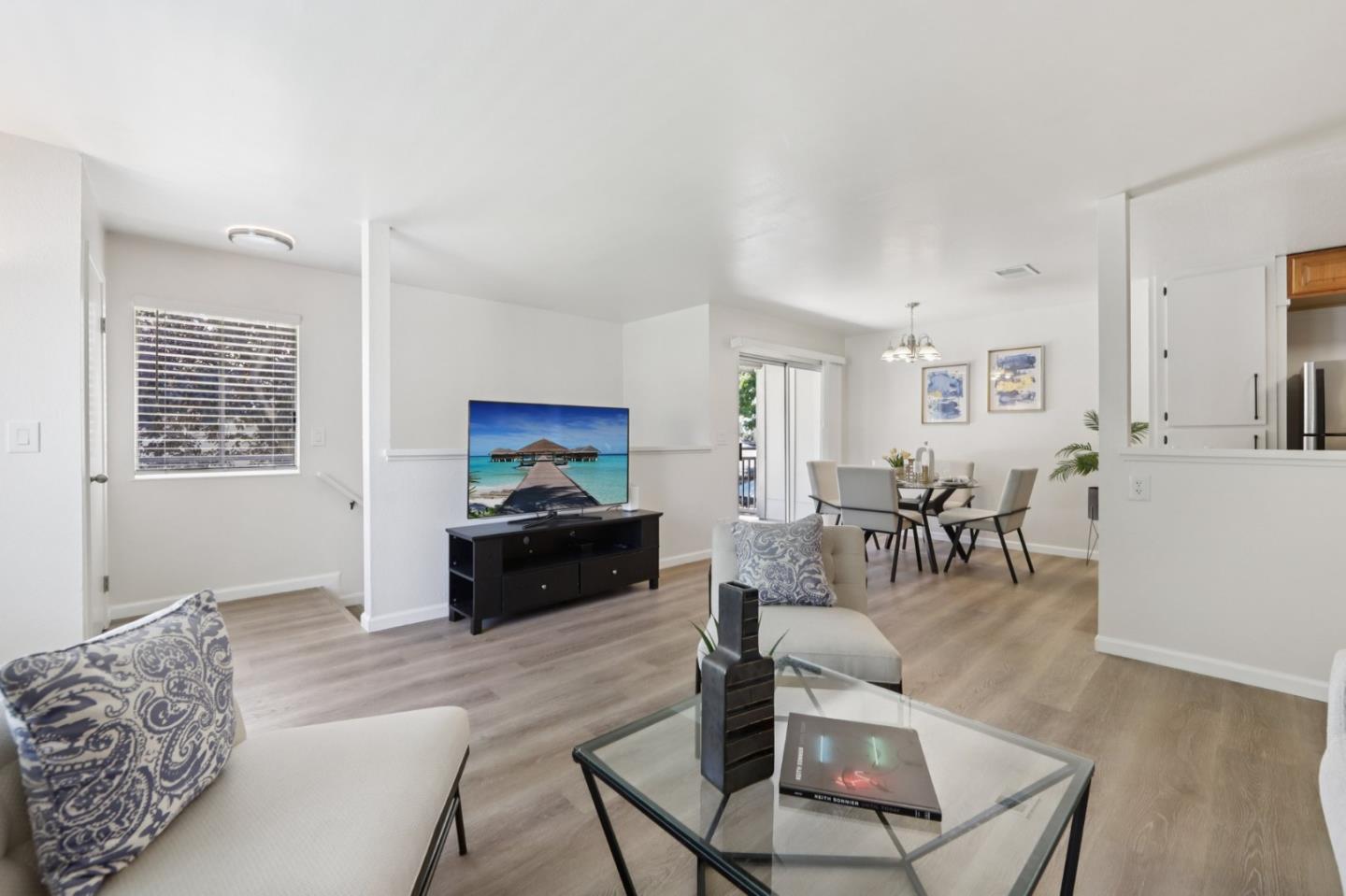 Detail Gallery Image 7 of 29 For 709 Whitewater Ct, San Jose,  CA 95133 - 3 Beds | 2 Baths