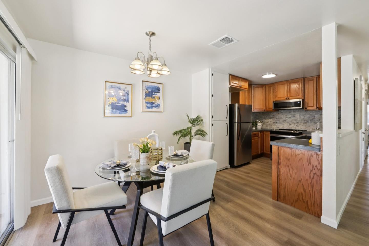 Detail Gallery Image 9 of 29 For 709 Whitewater Ct, San Jose,  CA 95133 - 3 Beds | 2 Baths