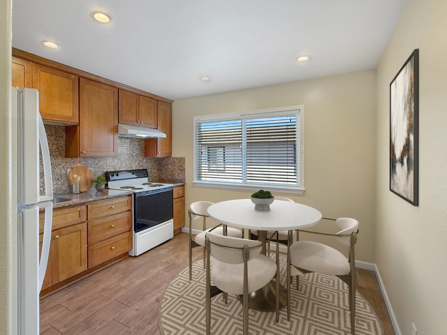 Detail Gallery Image 3 of 11 For 1890 Scott Blvd #4,  Santa Clara,  CA 95050 - 2 Beds | 0 Baths