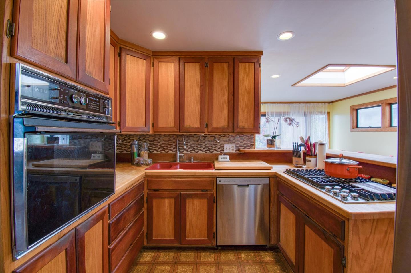 Detail Gallery Image 16 of 21 For 1107 Morningside Ave, South San Francisco,  CA 94080 - 3 Beds | 2 Baths