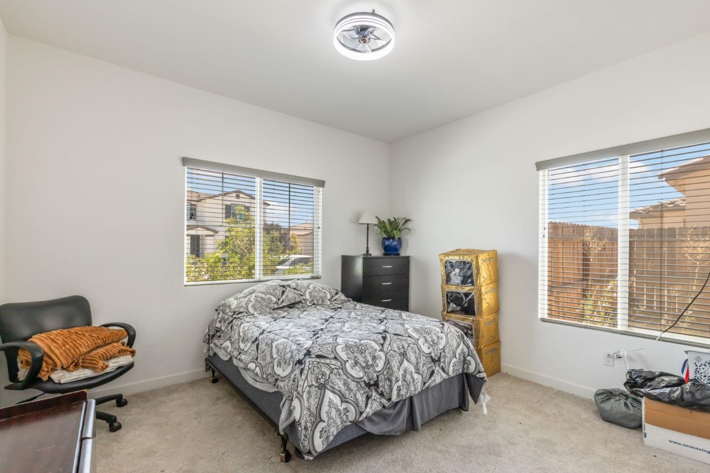 Detail Gallery Image 10 of 23 For 2066 Greenbriar Dr #2066,  Los Banos,  CA 93635 - 4 Beds | 3 Baths