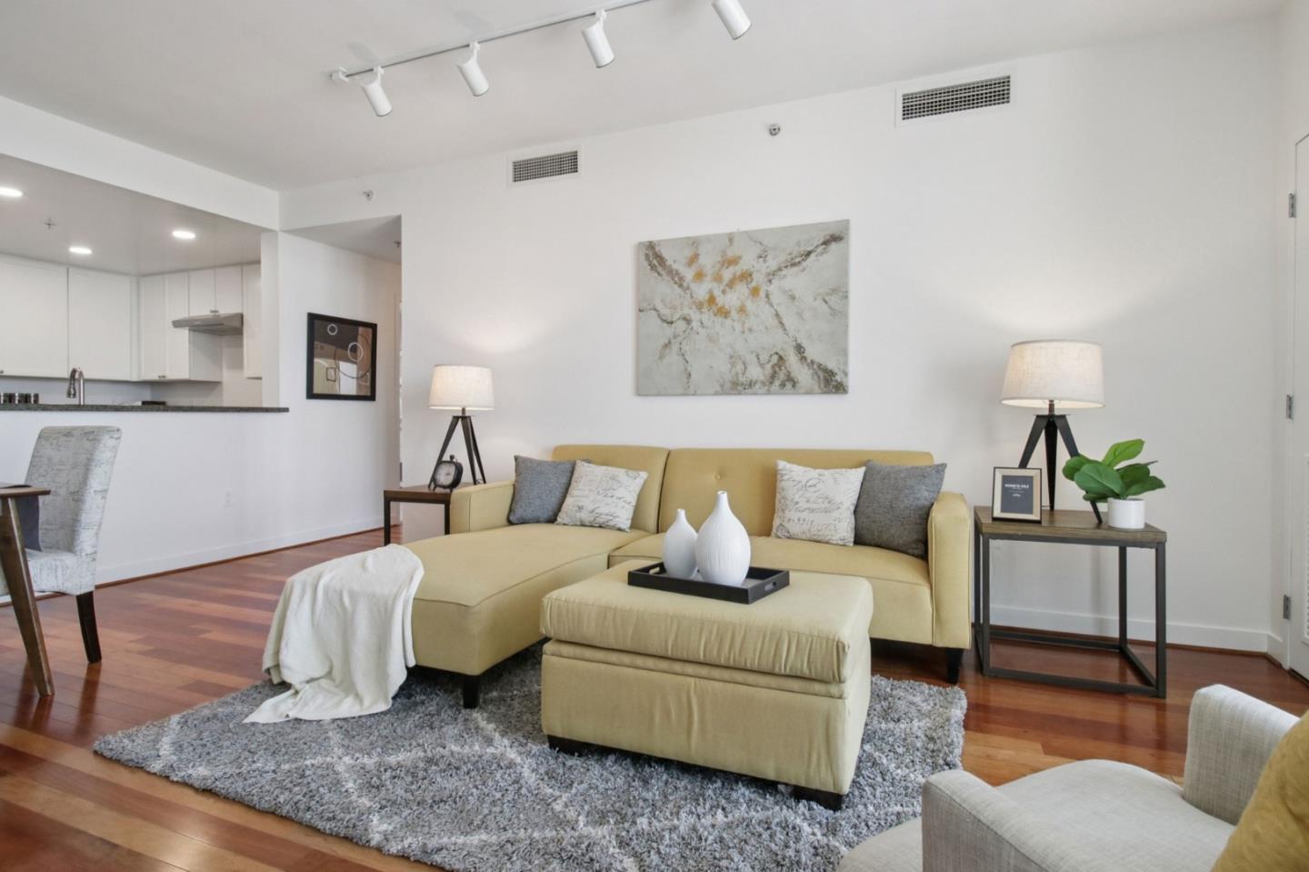 Detail Gallery Image 4 of 26 For 175 W Saint James St #1305,  San Jose,  CA 95110 - 1 Beds | 1 Baths