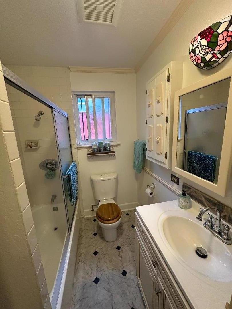 Detail Gallery Image 25 of 41 For 2727 Blenheim Ave, Redwood City,  CA 94063 - 2 Beds | 1 Baths