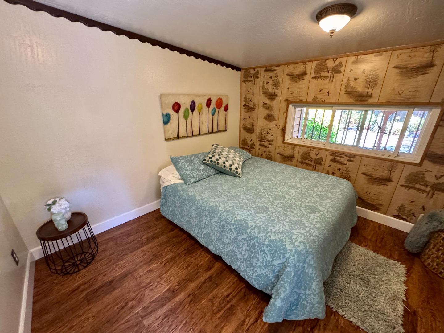 Detail Gallery Image 32 of 41 For 2727 Blenheim Ave, Redwood City,  CA 94063 - 2 Beds | 1 Baths