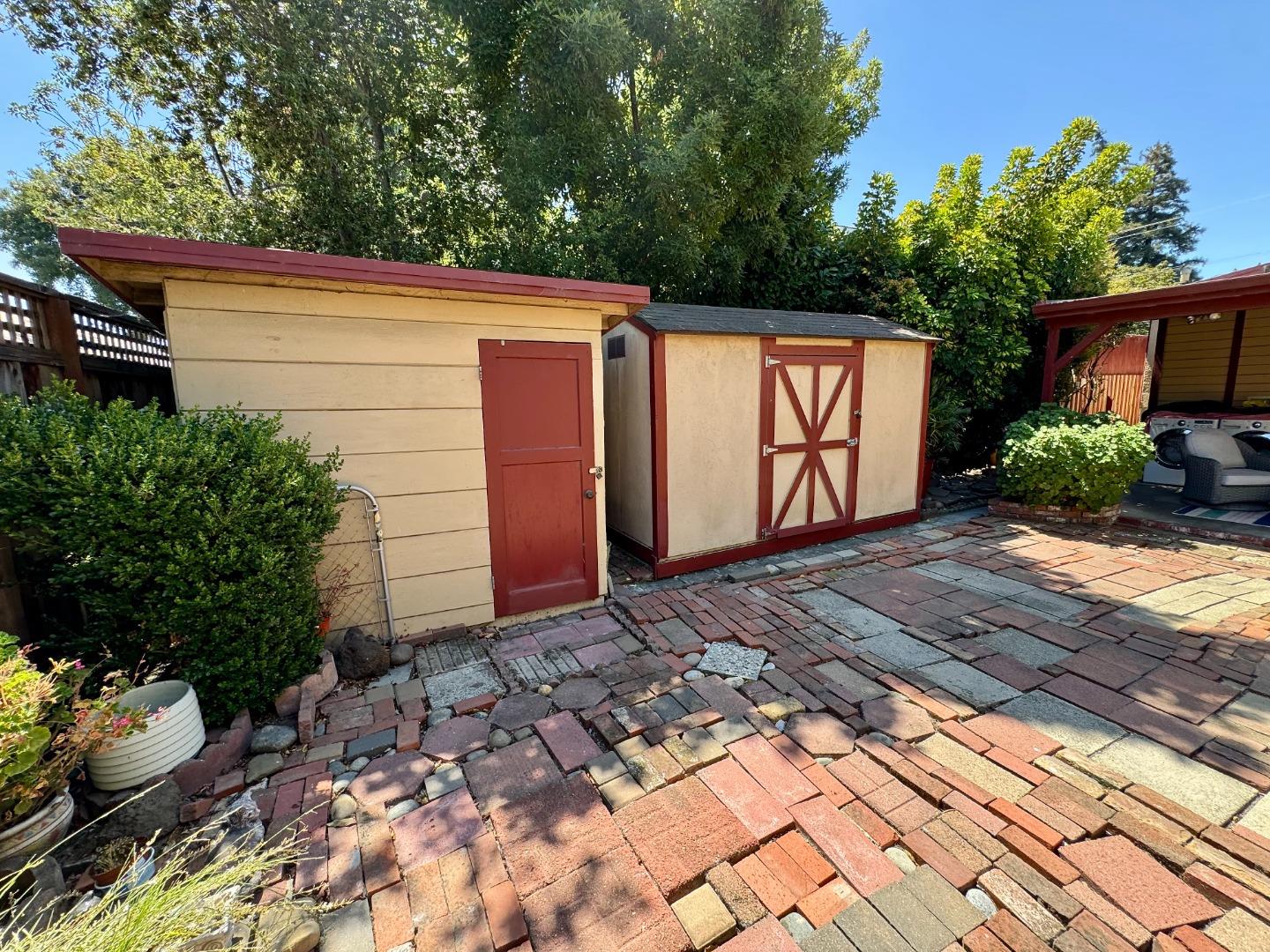 Detail Gallery Image 35 of 41 For 2727 Blenheim Ave, Redwood City,  CA 94063 - 2 Beds | 1 Baths