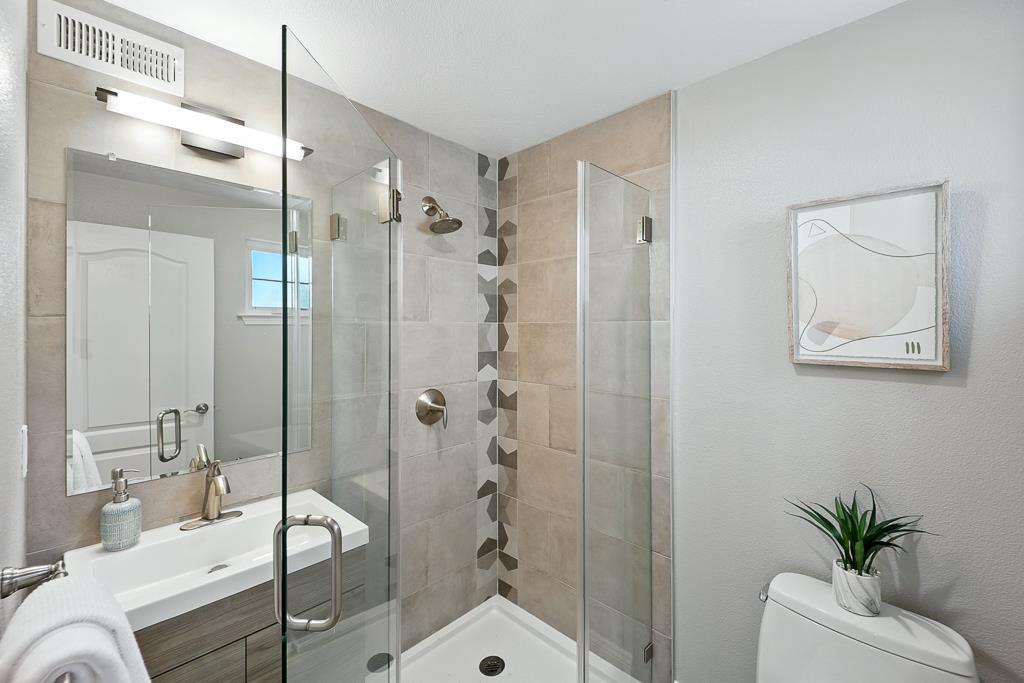 Detail Gallery Image 15 of 39 For 1767 Clove Ct, San Jose,  CA 95131 - 4 Beds | 3/1 Baths