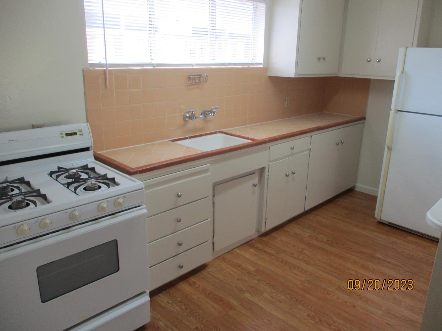 Detail Gallery Image 5 of 10 For 1680 Harrison St, Santa Clara,  CA 95050 - – Beds | – Baths