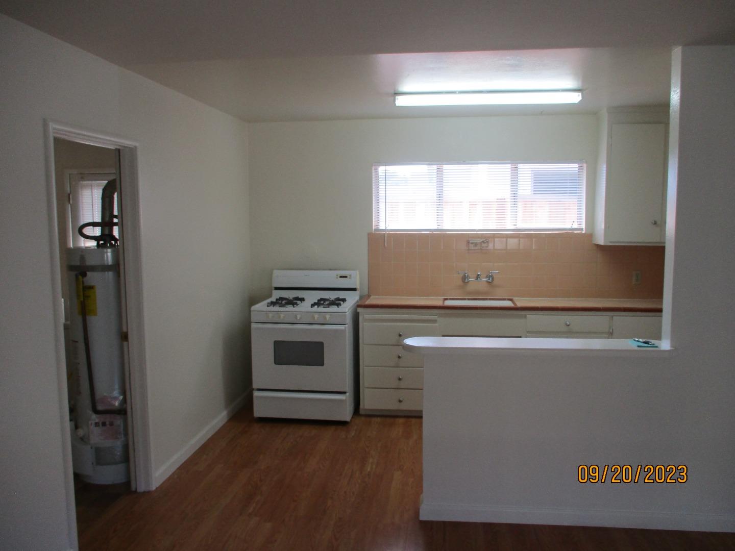 Detail Gallery Image 6 of 10 For 1680 Harrison St, Santa Clara,  CA 95050 - – Beds | – Baths